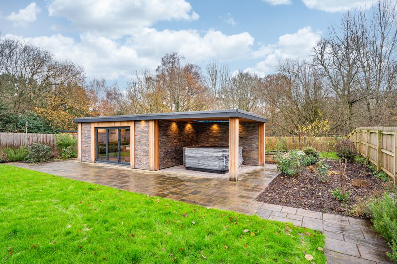 Outbuilding- click for photo gallery